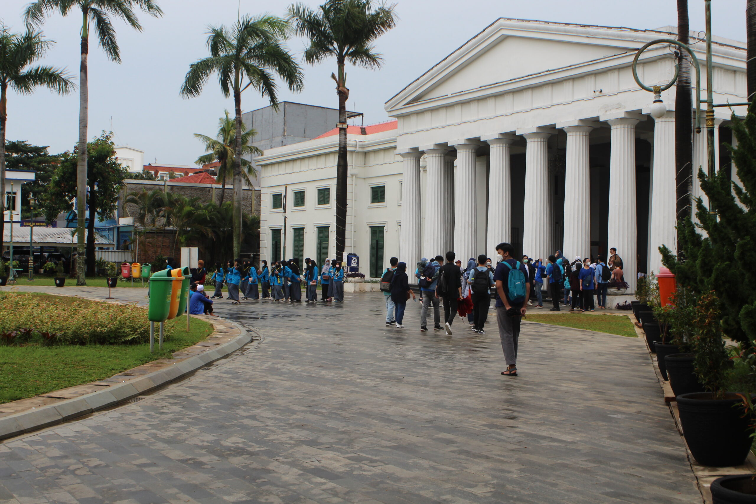 Outingclass SMP Menuju Museum Kawasan Kota Tua Jakarta