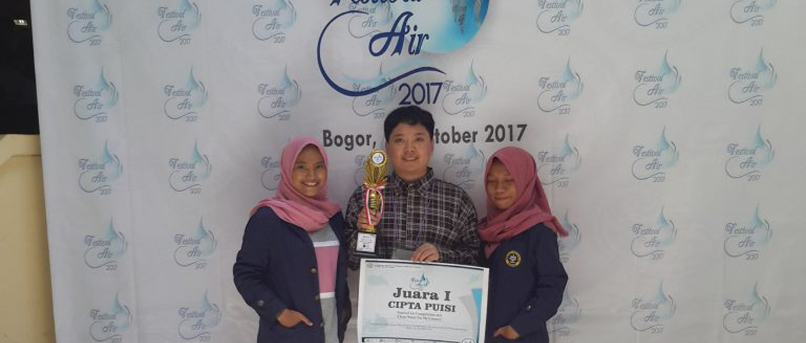 Juara Lomba Cipta Puisi